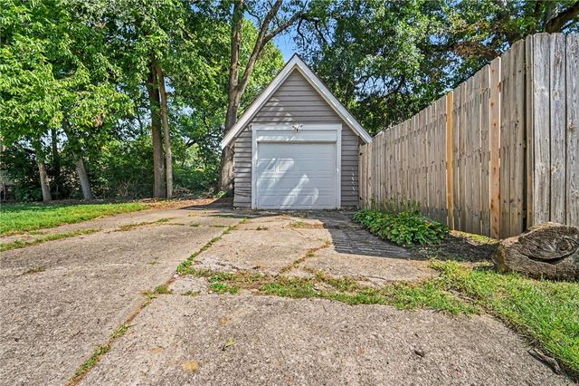 2401 Flemming Road, Middletown, OH 45042