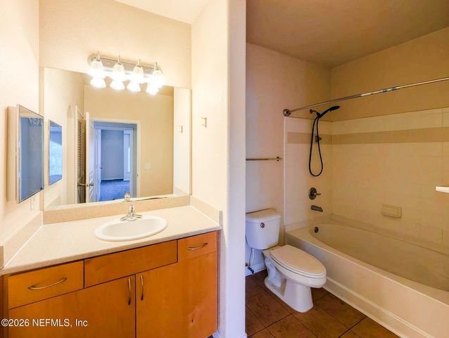 8290 GATE Parkway W 167, Jacksonville, FL 32216