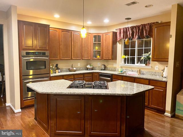 8570 DALTONS GROVE WAY, Bristow, VA 20136