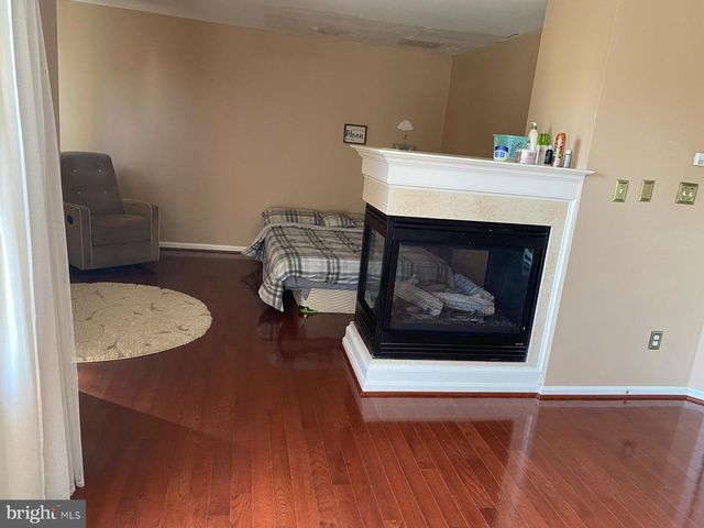 8570 DALTONS GROVE WAY, Bristow, VA 20136