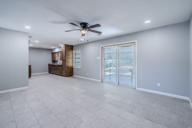 3510 Kingsford Avenue, Dallas, TX 75227