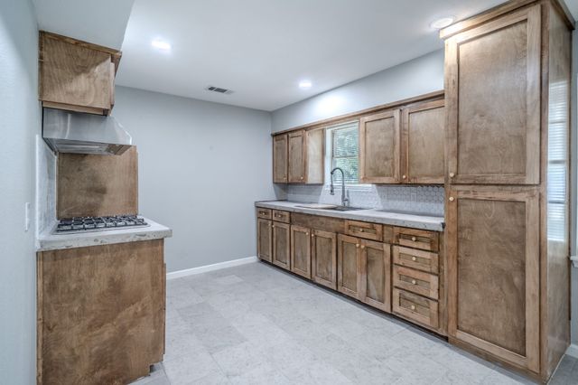 3510 Kingsford Avenue, Dallas, TX 75227