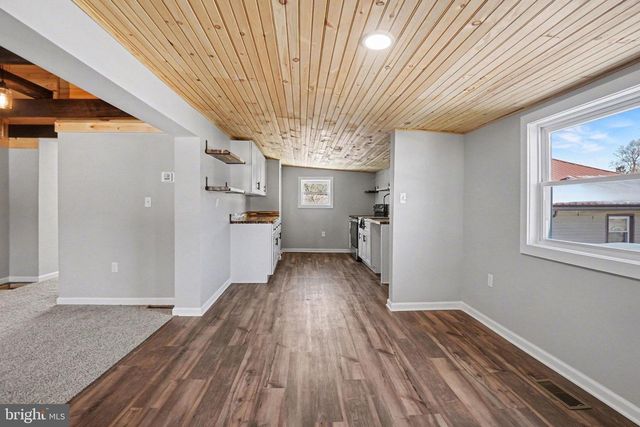 7 GROY AVE, Lebanon, PA 17046