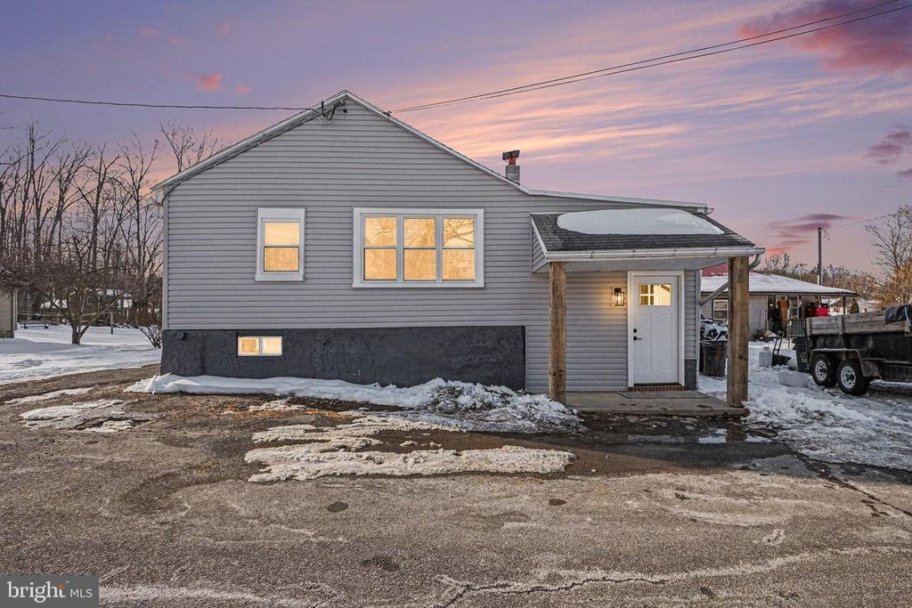 7 GROY AVE, Lebanon, PA 17046