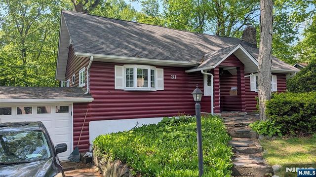 31 Cascade Way, Butler Borough, NJ 07405