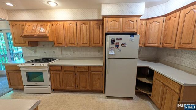 31 Cascade Way, Butler Borough, NJ 07405