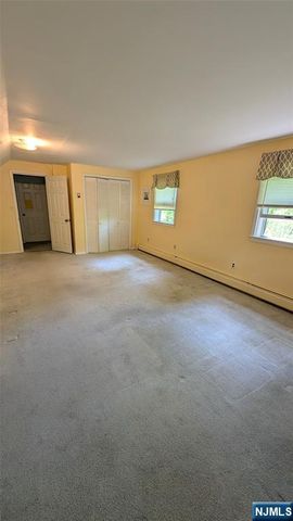 31 Cascade Way, Butler Borough, NJ 07405