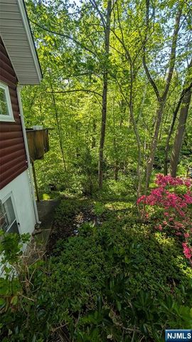31 Cascade Way, Butler Borough, NJ 07405