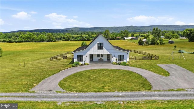330 MAJESTIC LN, Charles Town, WV 25414