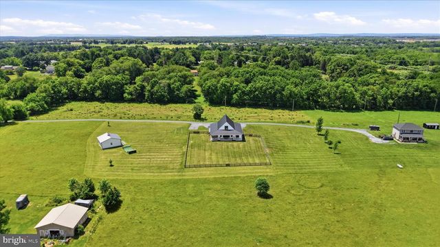330 MAJESTIC LN, Charles Town, WV 25414