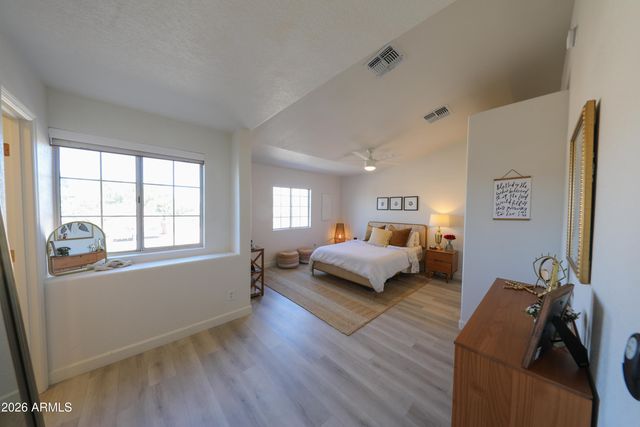 4003 W ROSE GARDEN Lane, Glendale, AZ 85308