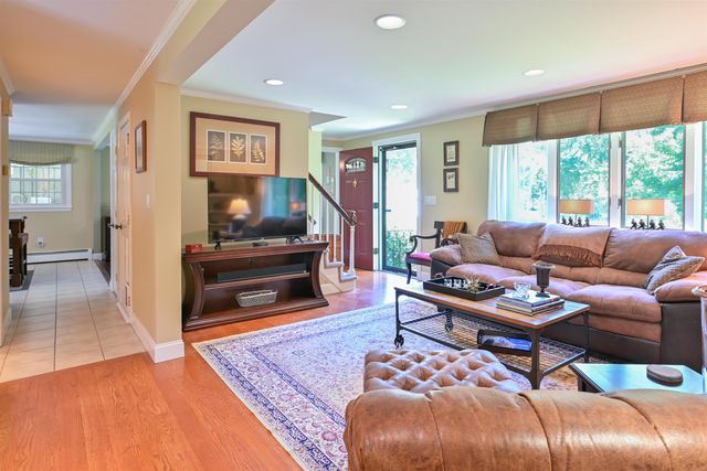 44 Berkley Street, Merrimack, NH 03054