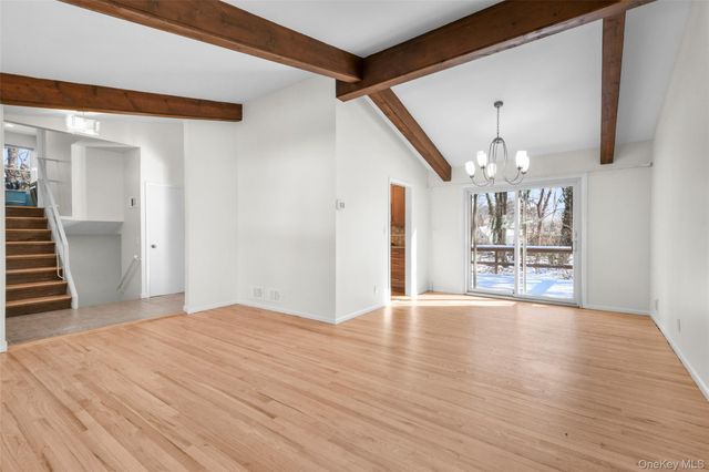 25 Wood Hollow Lane, New Rochelle, NY 10804