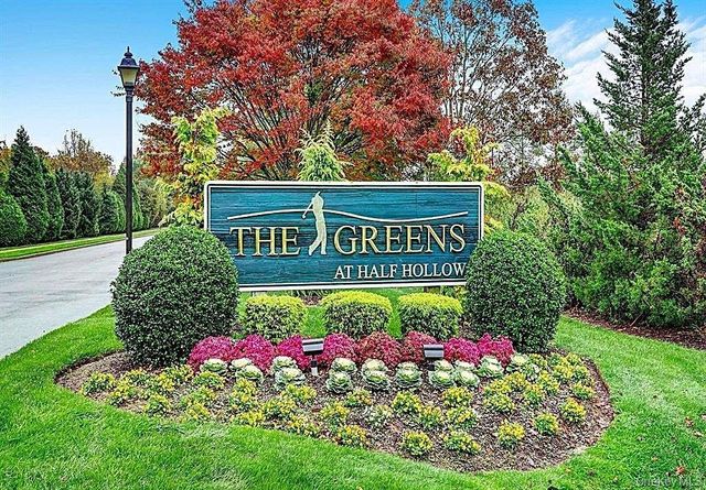 1053 Savoy Drive, Melville, NY 11747
