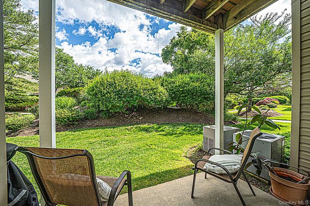 1053 Savoy Drive, Melville, NY 11747