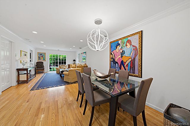 1053 Savoy Drive, Melville, NY 11747