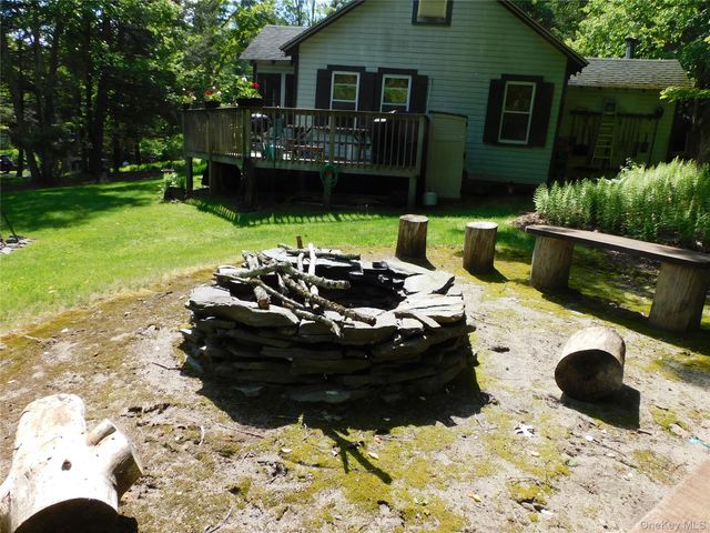 18 & 20 Church Road, Mountain Dale, NY 12763