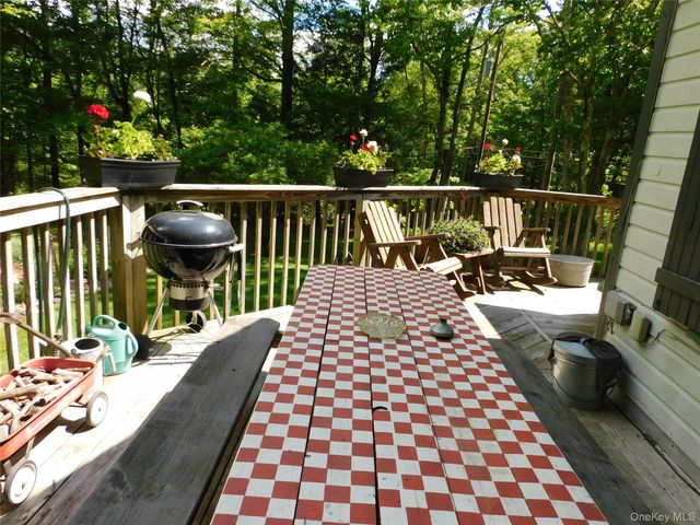 18 & 20 Church Road, Mountain Dale, NY 12763
