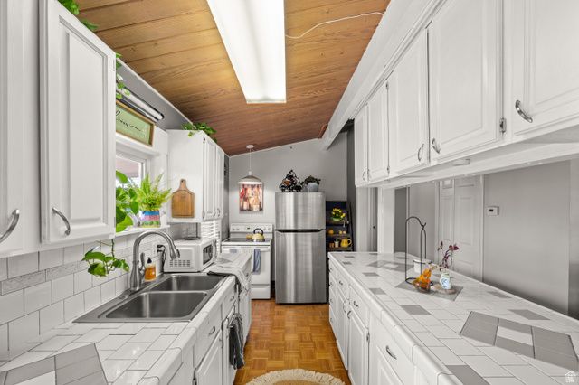 909 RANCHO BLVD, Ogden, UT 84404