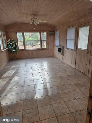 11902 ENID DR, Potomac, MD 20854