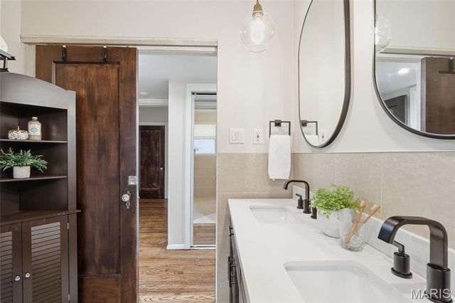 4440 Lindell Boulevard 701, St Louis, MO 63108