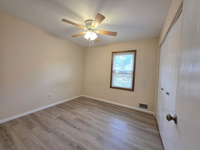 205 Auburn Court 205, St. Charles, IL 60174