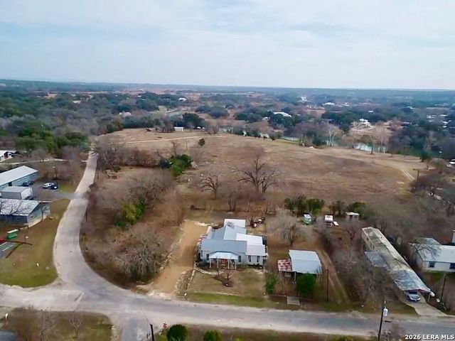 520 Live Oak St, Blanco, TX 78606