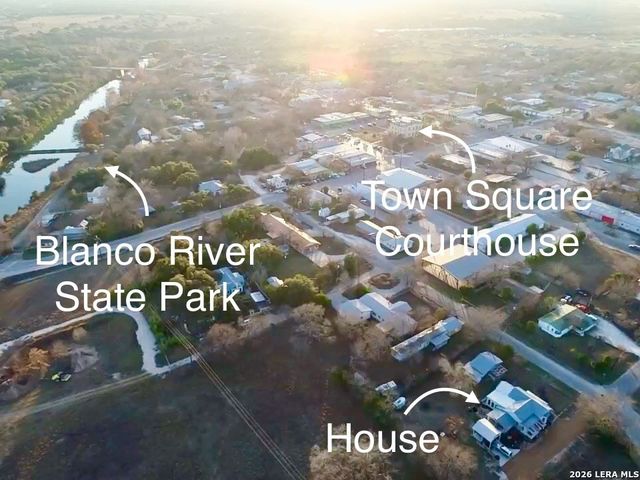 520 Live Oak St, Blanco, TX 78606