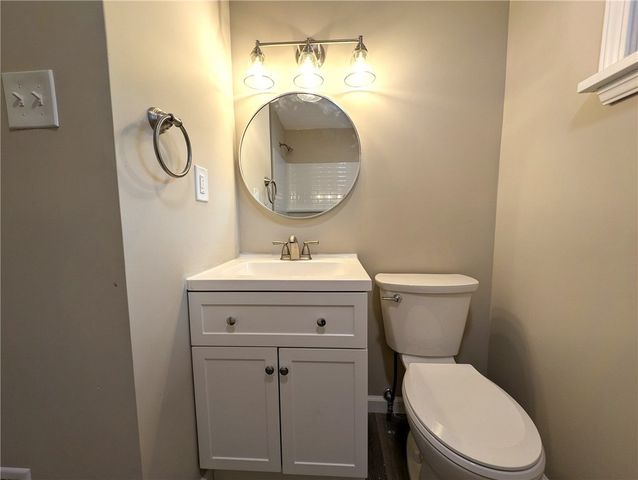 807 Western Ave, Jeannette, PA 15644