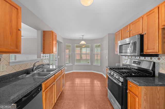 1568 Queen Elizabeth Drive, Locust Grove, GA 30248