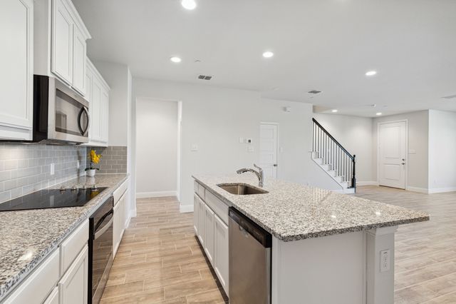 6028 Bursey Road, Watauga, TX 76148