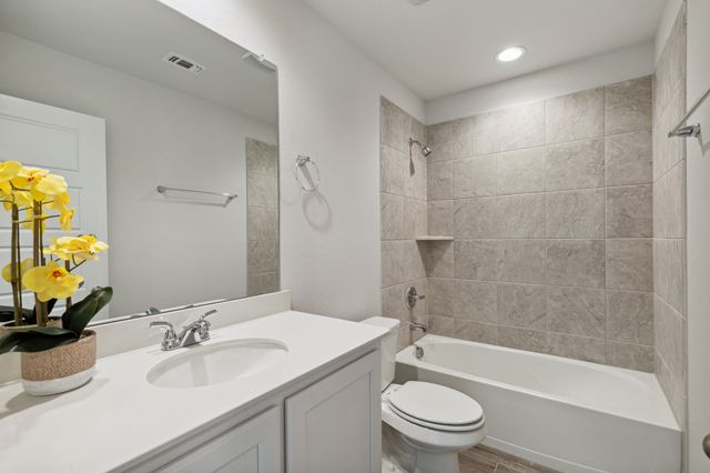 6028 Bursey Road, Watauga, TX 76148