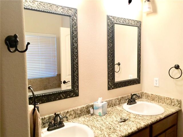 10052 Janet LOOP, Dripping Springs, TX 78620