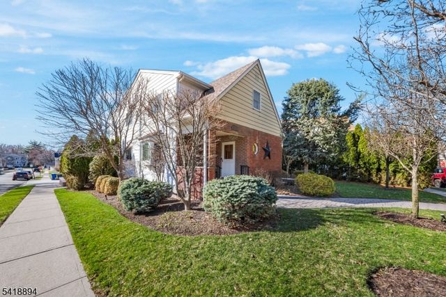 24 Maple Ave, Waldwick Boro, NJ 07463