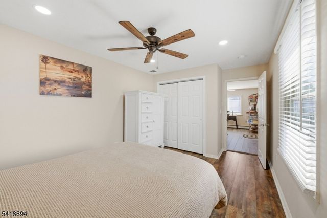 24 Maple Ave, Waldwick Boro, NJ 07463