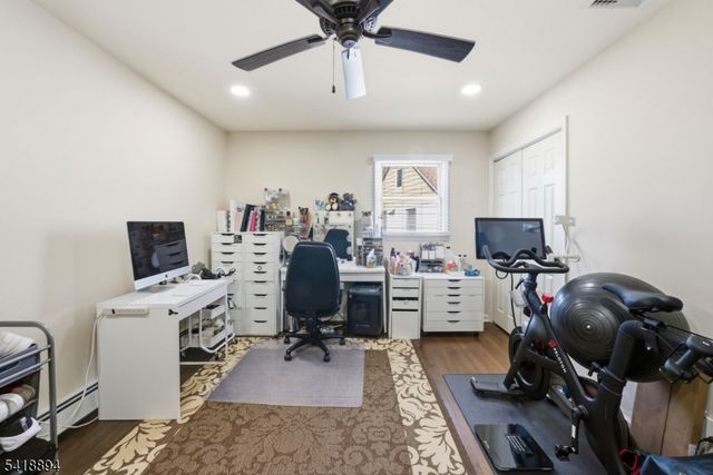 24 Maple Ave, Waldwick Boro, NJ 07463