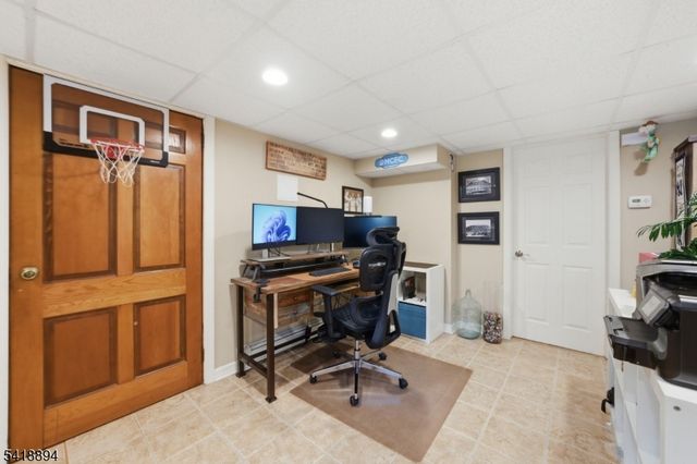 24 Maple Ave, Waldwick Boro, NJ 07463