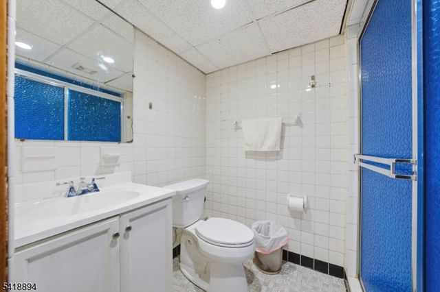 24 Maple Ave, Waldwick Boro, NJ 07463