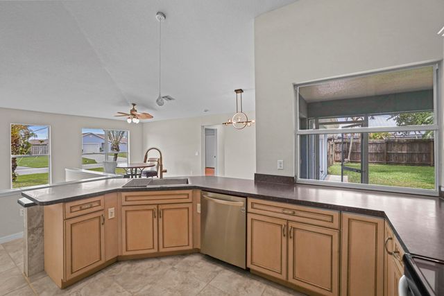2001 SW Salvatierra Boulevard, Port St. Lucie, Port St Lucie, FL 34987