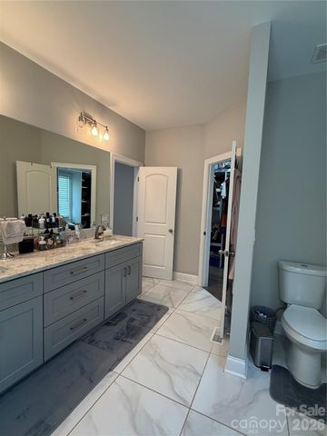 7902 Denbur Drive, Charlotte, NC 28215