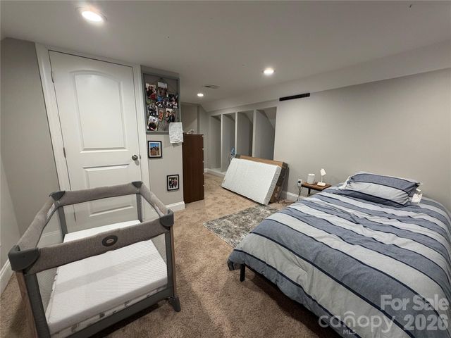 7902 Denbur Drive, Charlotte, NC 28215
