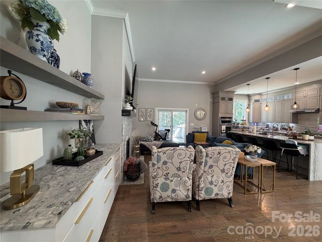7902 Denbur Drive, Charlotte, NC 28215