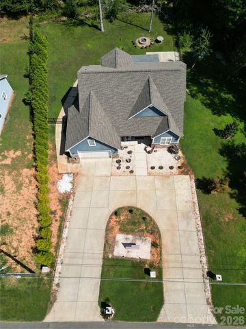 7902 Denbur Drive, Charlotte, NC 28215