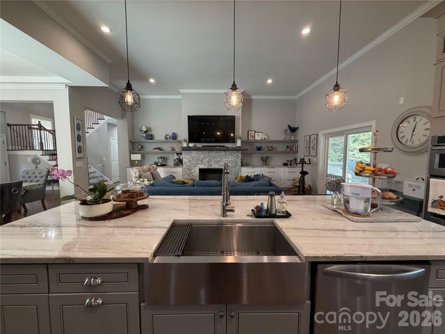 7902 Denbur Drive, Charlotte, NC 28215