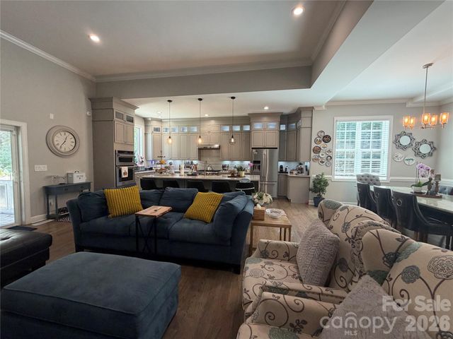 7902 Denbur Drive, Charlotte, NC 28215