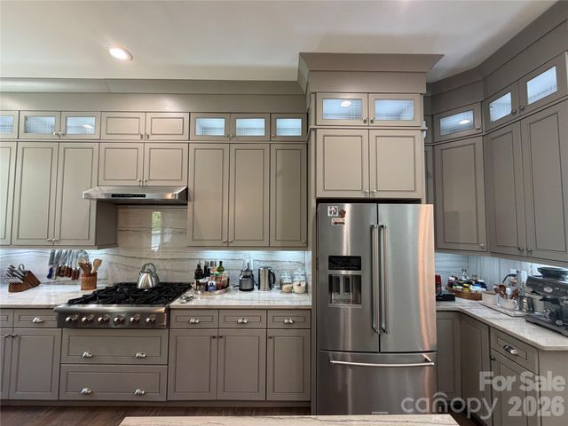7902 Denbur Drive, Charlotte, NC 28215