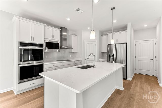 138 Glendale Circle, Richmond Hill, GA 31324