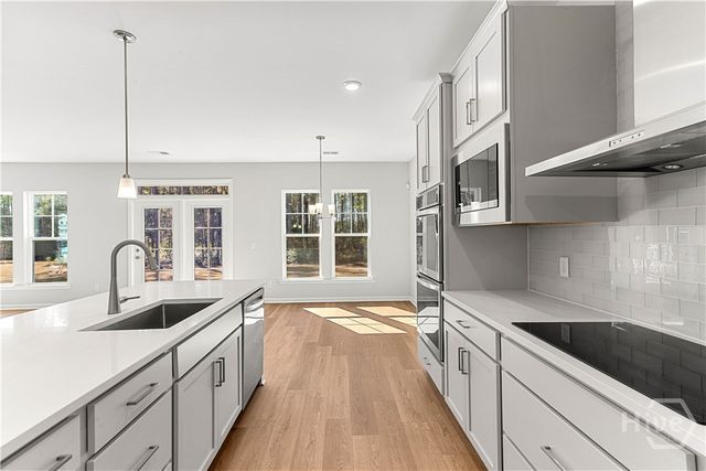 138 Glendale Circle, Richmond Hill, GA 31324