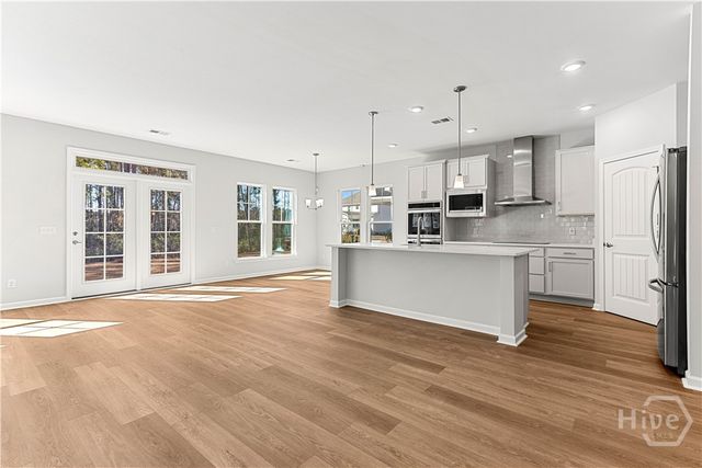 138 Glendale Circle, Richmond Hill, GA 31324