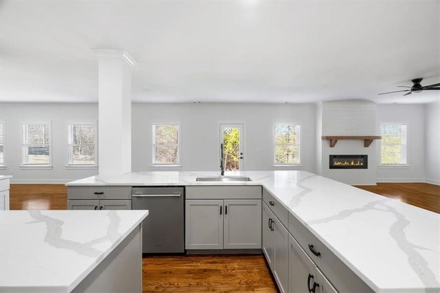 222 SILVERCREST Drive, Acworth, GA 30101